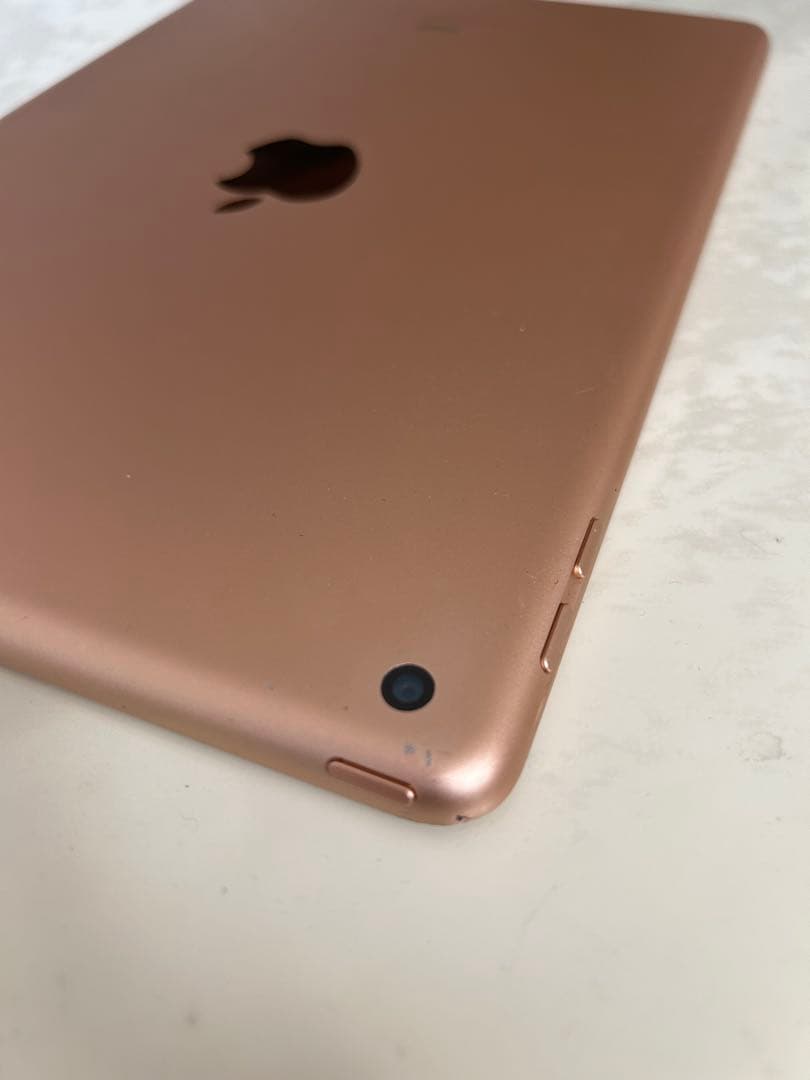 Apple iPad (第6世代) 9.7インチ 32GB ゴールド