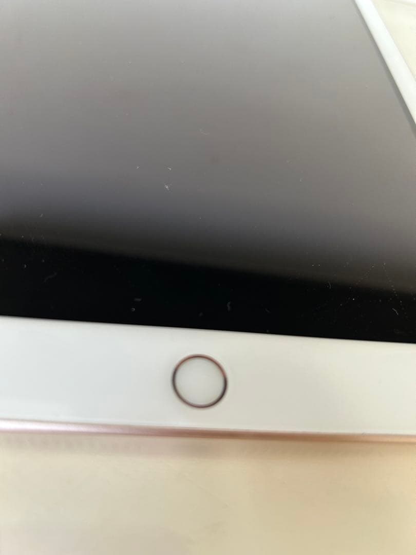Apple iPad (第6世代) 9.7インチ 32GB ゴールド
