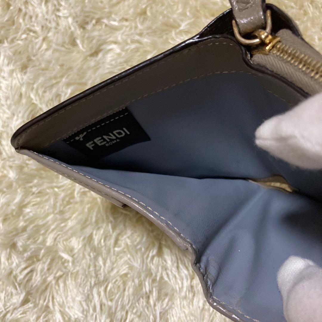 FENDI フェンディ 二つ折り財布 エフイズ グレー グレージュ