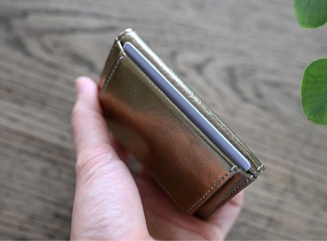 OUR  / アワーホーム ❤︎ 三つ折りレザー財布 ❤︎ シルバー【新品】