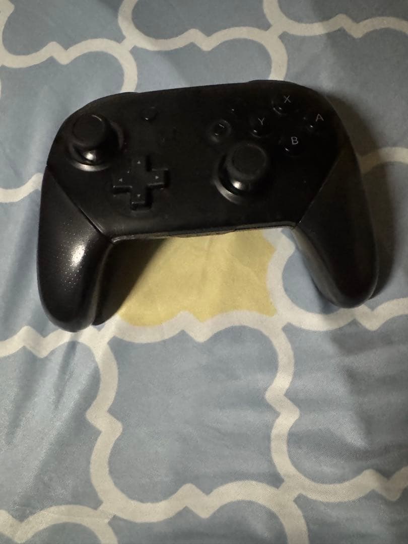 Nintendo Switch本体とプロコン