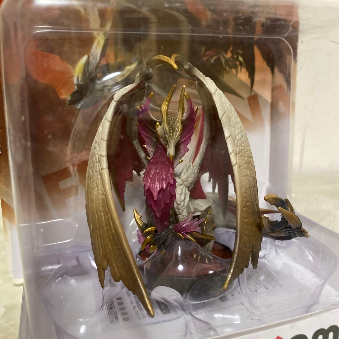 新品未開封 モンハン amiibo 2体セット メルゼナ オトモガルク m2