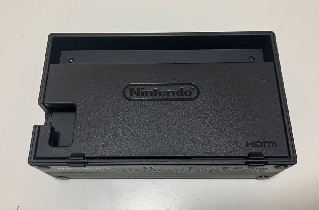 Nintendo Switch 本体 と　キャリングケース
