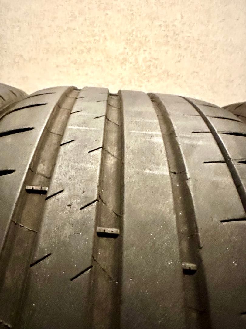 ②ミシュラン パイロットスポーツ4S 245/40ZR18①②両方購入願います