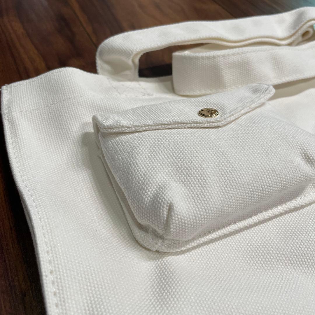 ✨CHANEL ノベルティ✨トートバッグ　ホワイト✨新品未使用✨