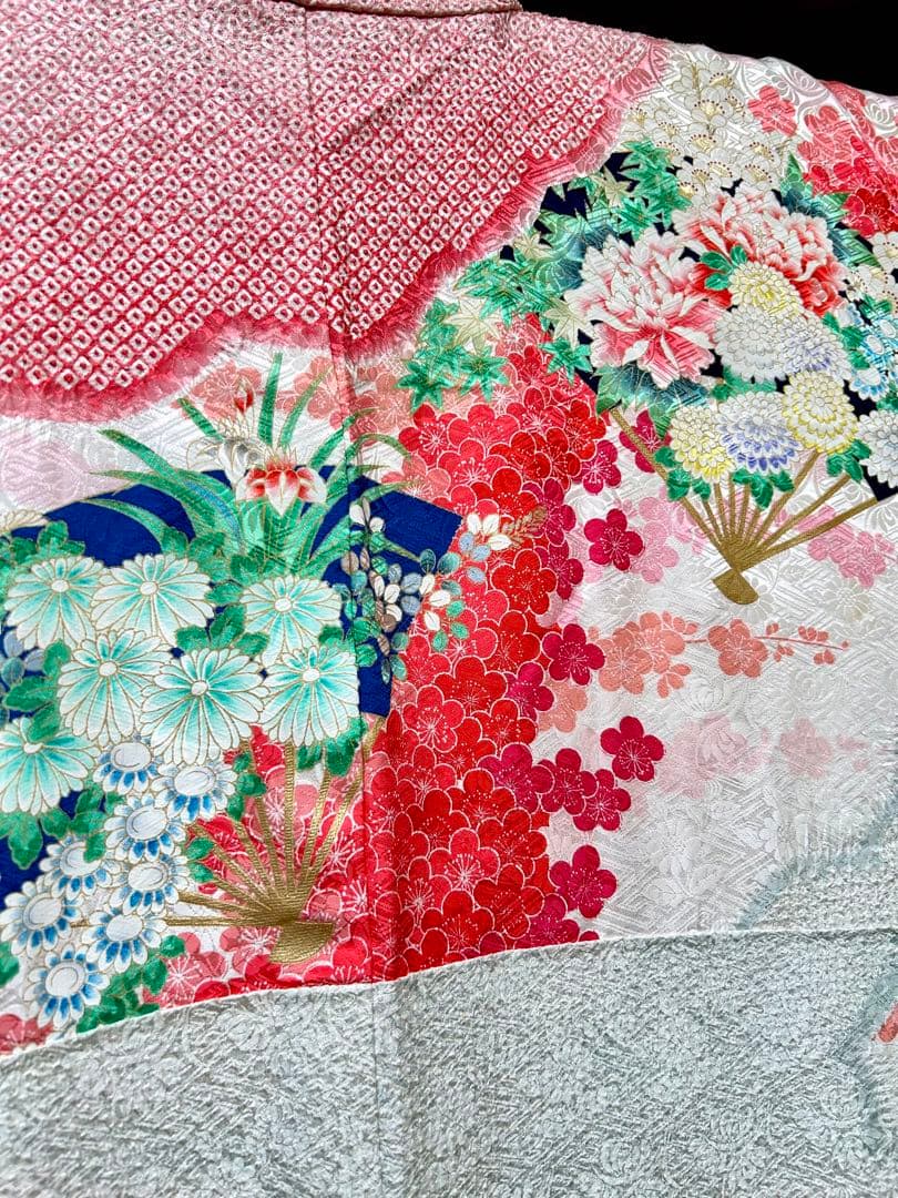 T 　最高級　絞り　花刺繍　花柄振袖 着物 ピンク系