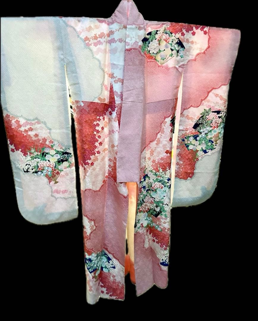 T 　最高級　絞り　花刺繍　花柄振袖 着物 ピンク系