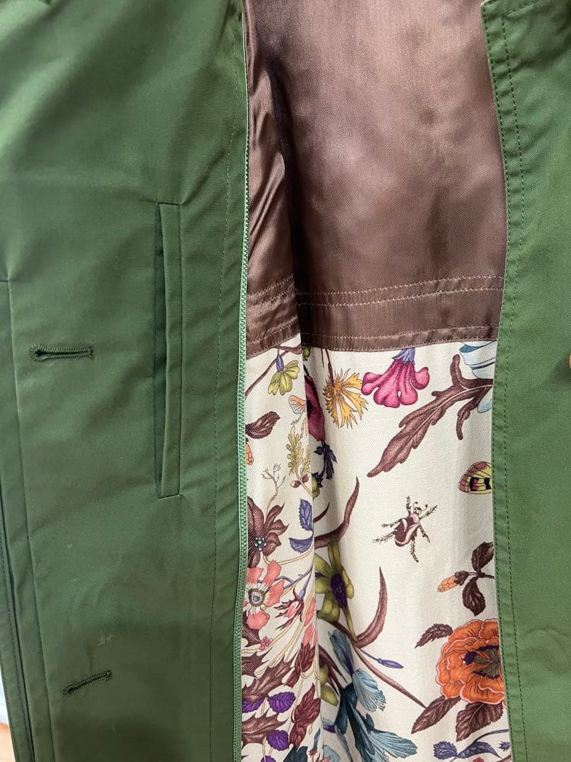 期間限定値下げ　おトクGUCCI グッチ ベルテッドトレンチコート グリーン