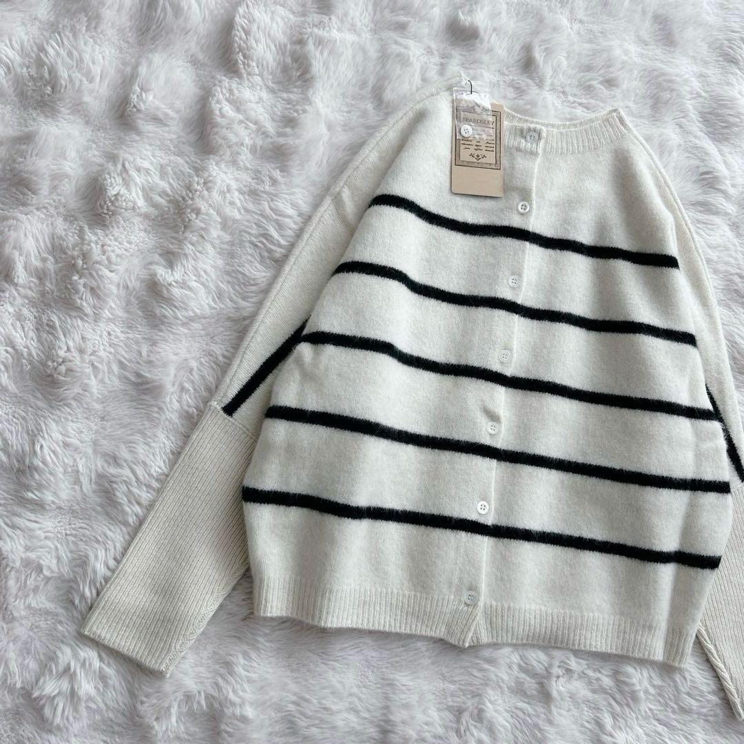 新品✨ビアズリー★ FOXウール後ろボタンニット ボーダー　ホワイト