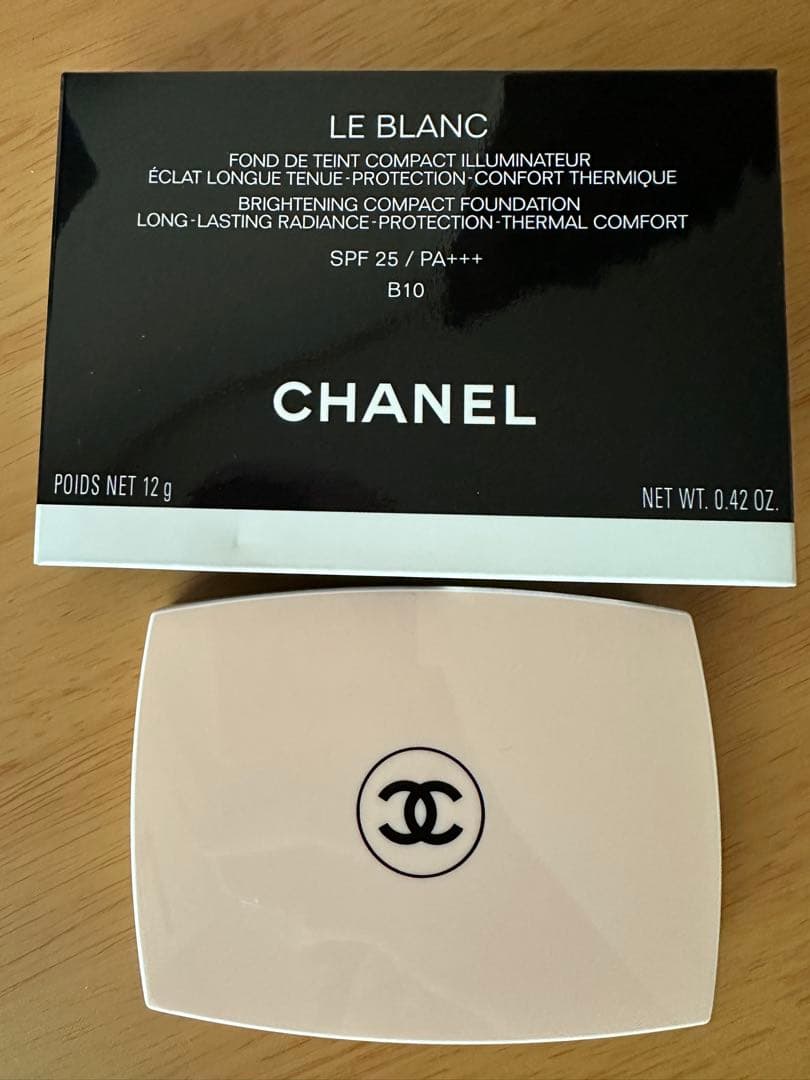 CHANEL ル　ブラン　ブライトニング　コンパクト　B10 箱、付属袋付き