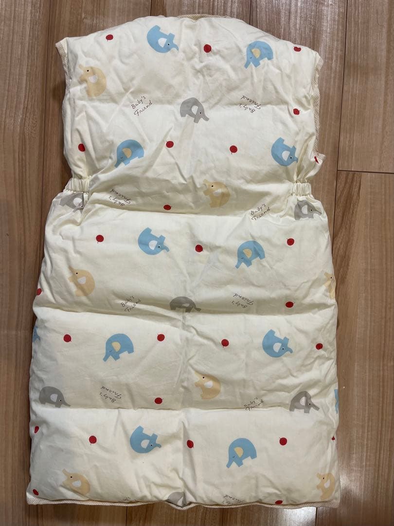 【専用】赤ちゃんの城　ダウンベスト