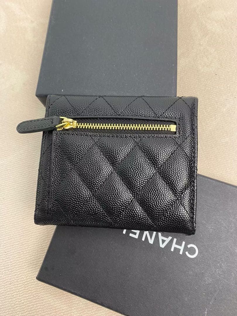 CHANEL 三つ折り財布 ボルドー ブラック キルティング