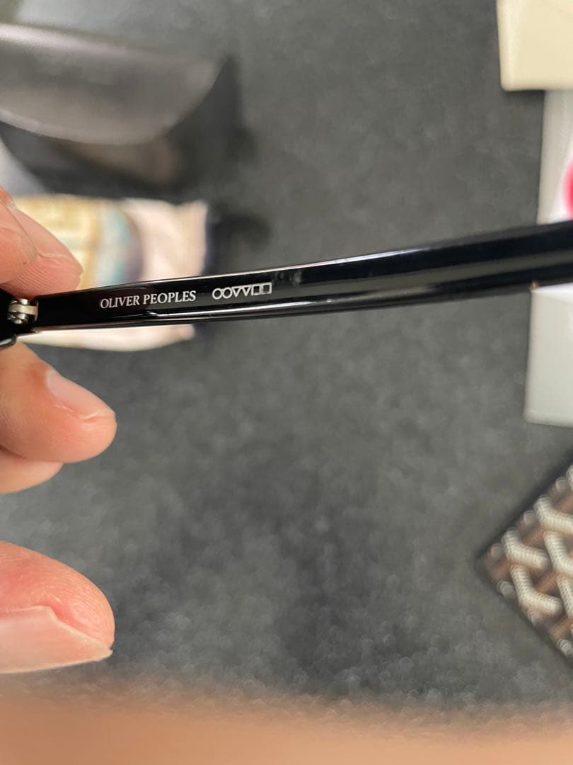 OLIVER PEOPLES ミラーサングラス canton 黒 登坂着用