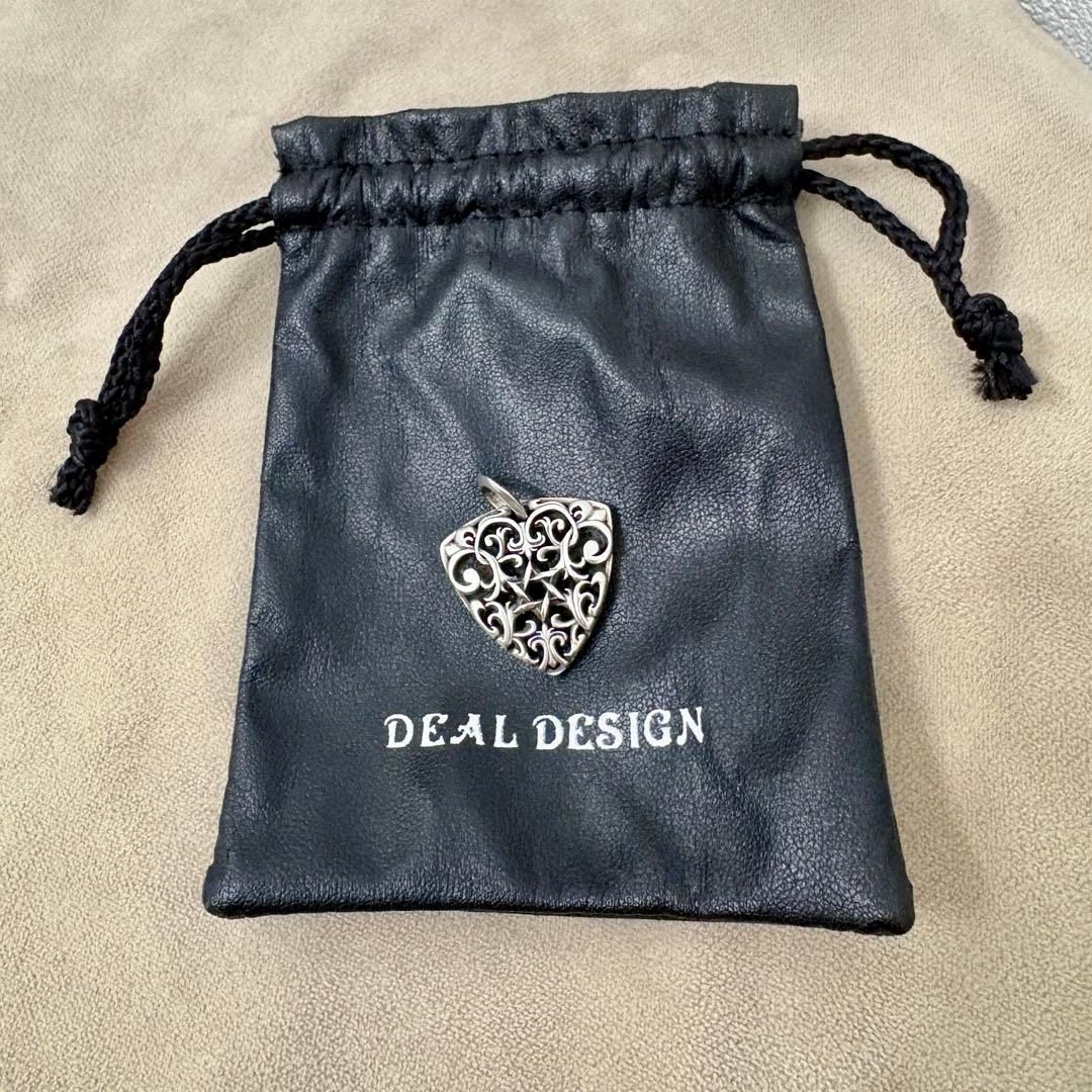 DEAL DESIGNスターシェード ピックモチーフ ペンダントトップ