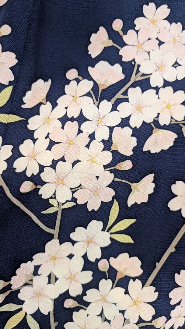 【超高級美品•作家物】華やかな花柄紺色振袖♪