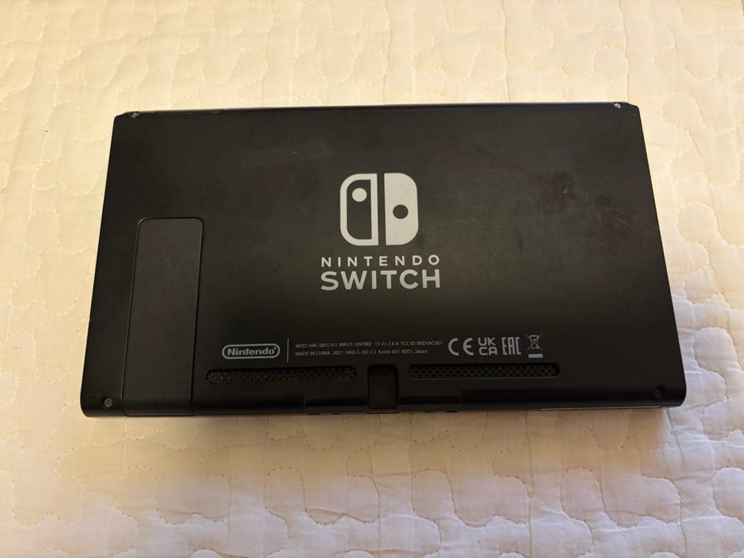 ニンテンドーSwitch 通常モデル 【中古】（2022年購入・箱あり）