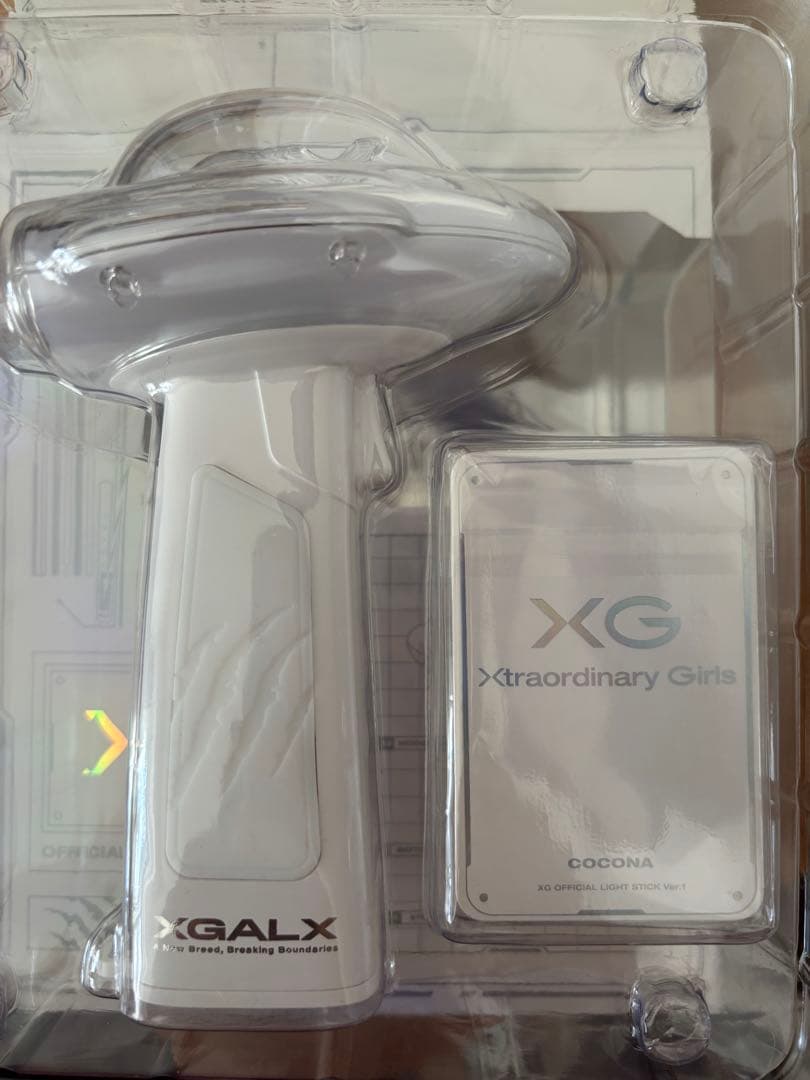 XG オフィシャルペンライト　トレカ付き