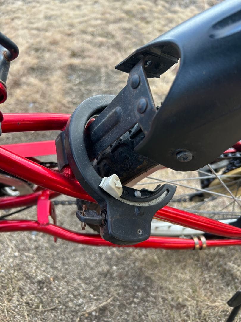 子供用　自転車　マウンテンバイク　赤　22インチ　シマノ製6段変速