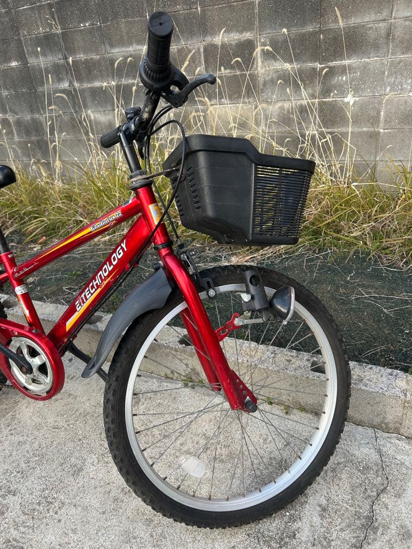 子供用　自転車　マウンテンバイク　赤　22インチ　シマノ製6段変速