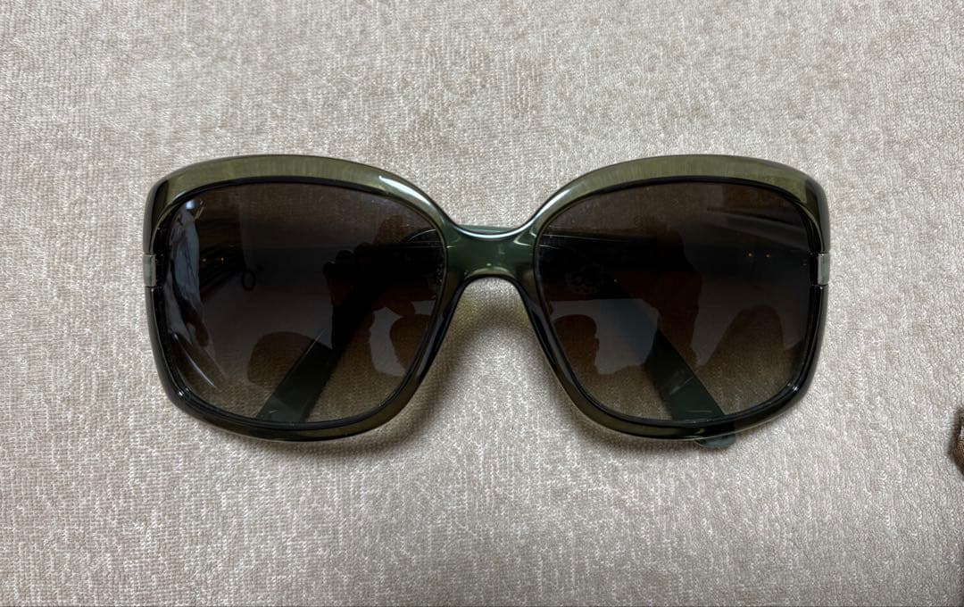 【値下げ依頼者様限定】GUCCI ダークグリーン サングラス