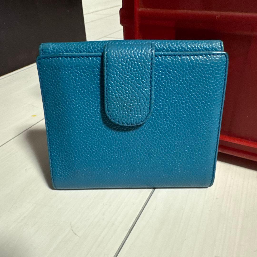 正規品　CHANEL シャネル キャビアスキン 2つ折り財布 ブルー