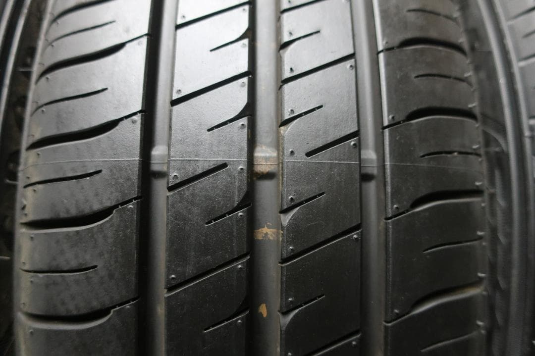 とんがりくん様送料込み　グッドイヤー　EG02　205/55R16　国産　4本