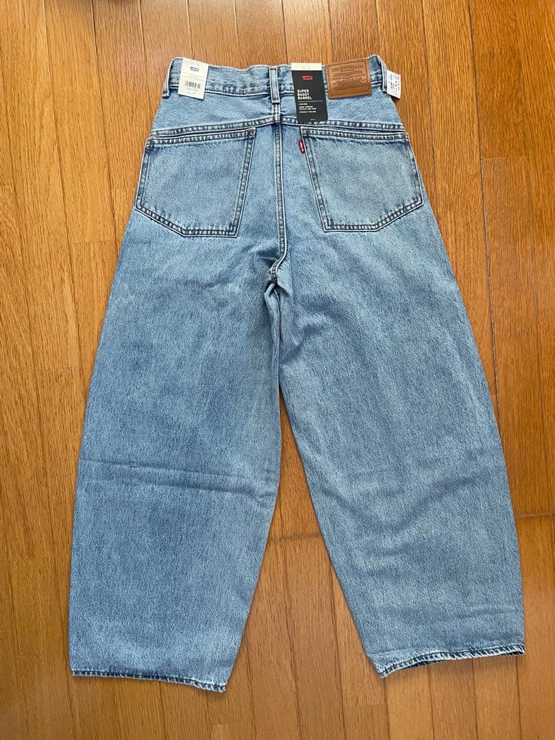 LEVI’S SUPER BAGGY BARREL w25