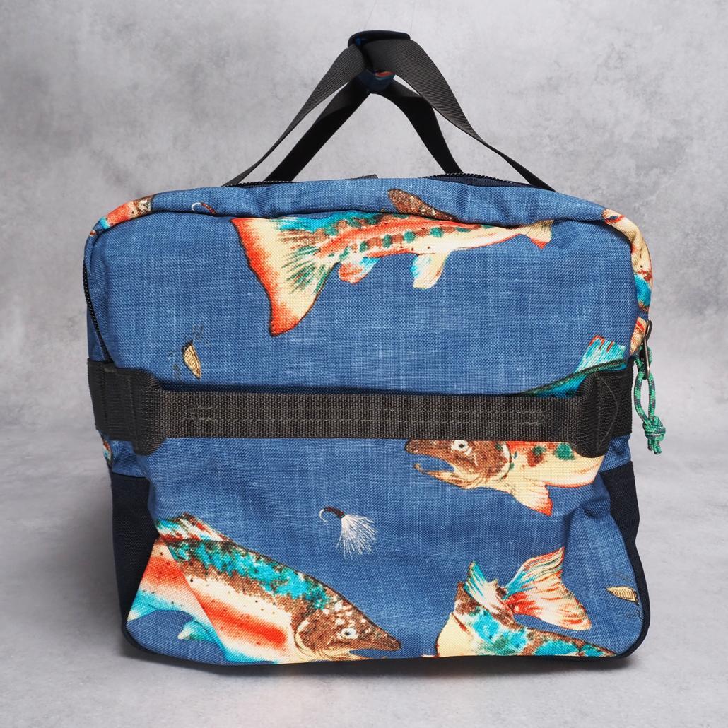 美品 Patagonia アーバーダッフル 30L トラウト柄 49250