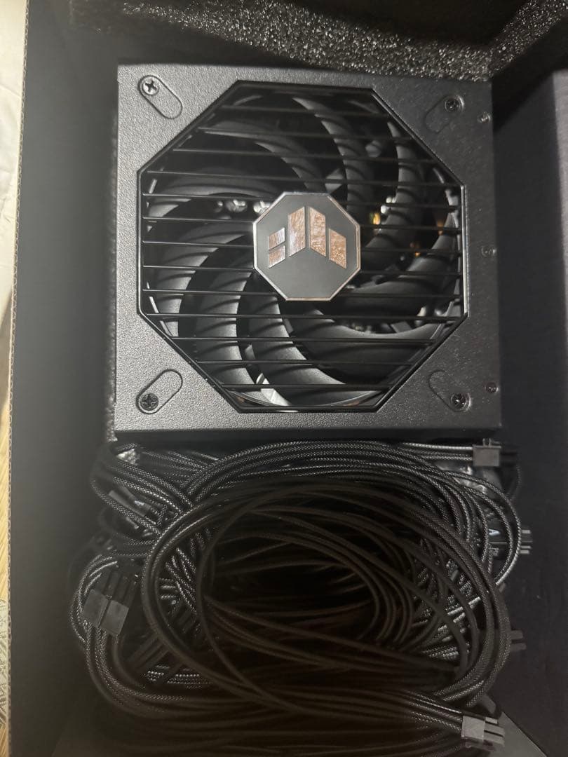 【美品】ASUS TUF Gaming 1000W Gold ATX 3.0