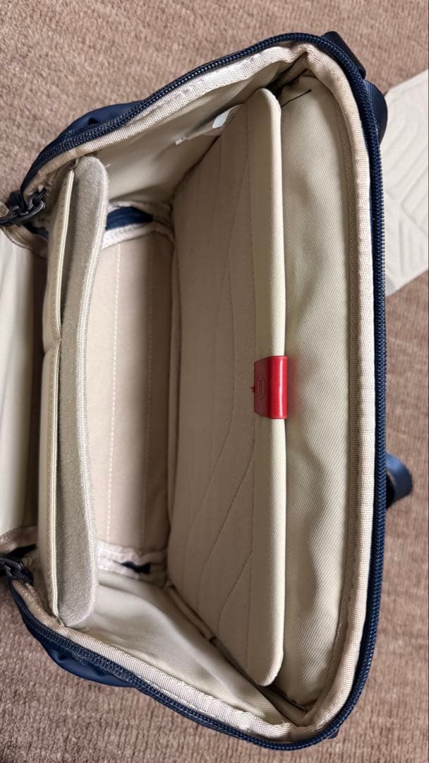 【値下げ】PGYTECH OneGo ショルダーバッグ 6L (Dネイビー)