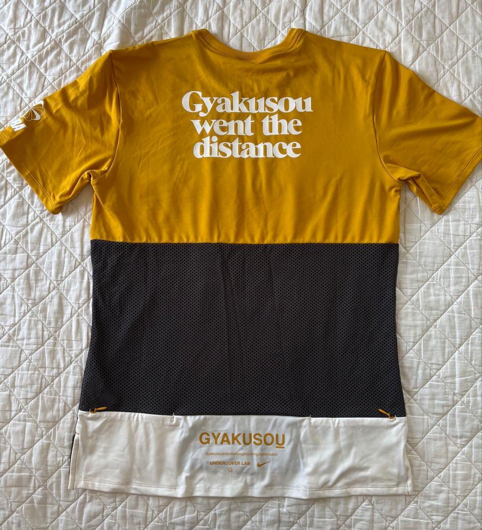 Nike GYAKUSOU ランニングTシャツ トップスMサイズ 新品未使用