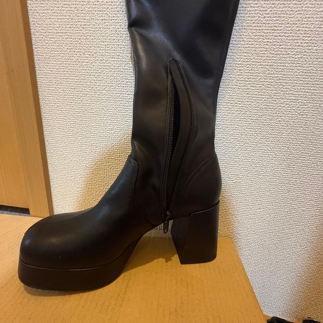 チャールズアンドキース 黒 厚底 ロングブーツ サイドファスナー付き