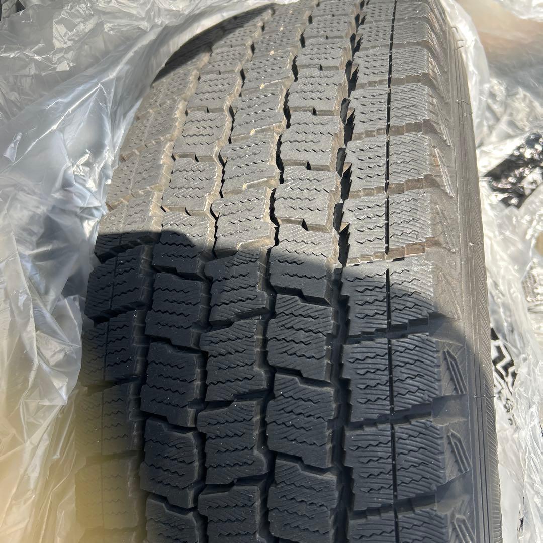 引取専用ハイエース用スタッドレスタイヤ 4本セット195/80R15