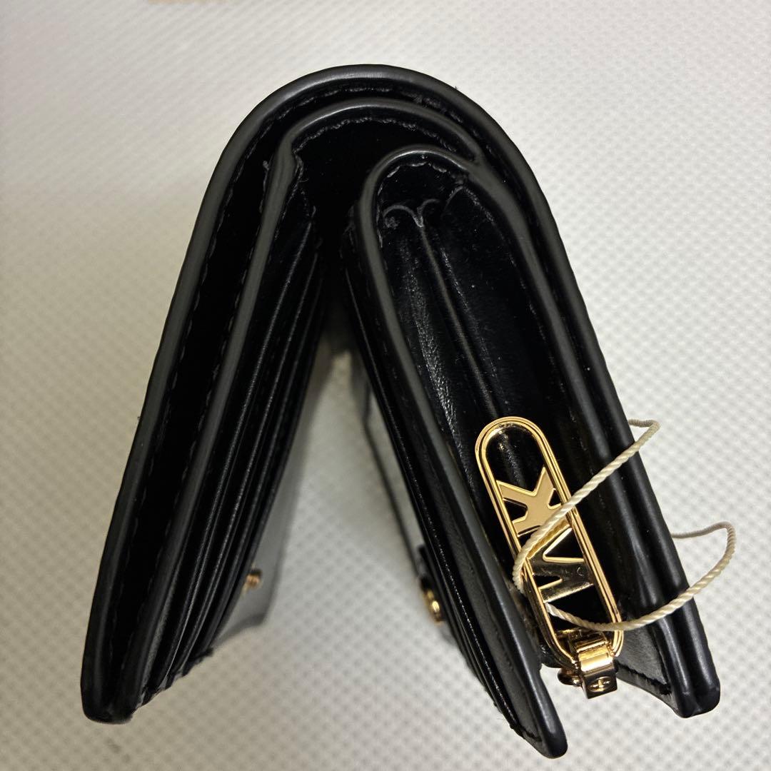 新品　マイケルコース　二つ折り財布　ブラック　レザー