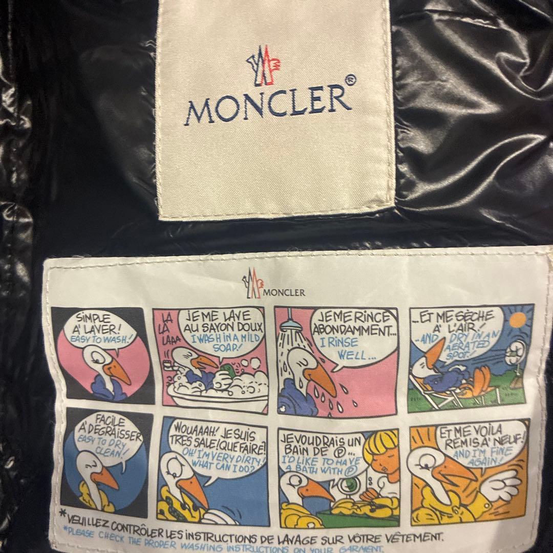 モンクレール　MONCLER 黒 ダウンベスト