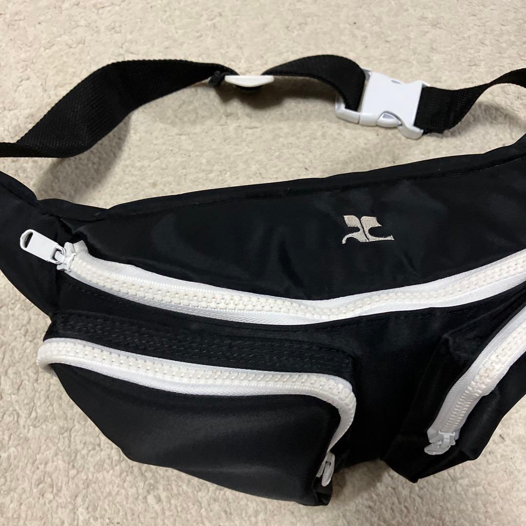 美品　クレージュ　ロゴ　ボディバッグ　ウエストポーチ　ナイロン　ブラックホワイト