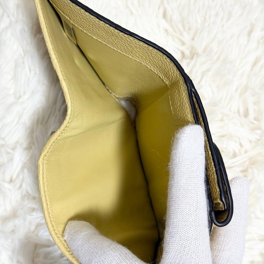 【未使用】Chloe アルファベット　三つ折り財布　イエロー