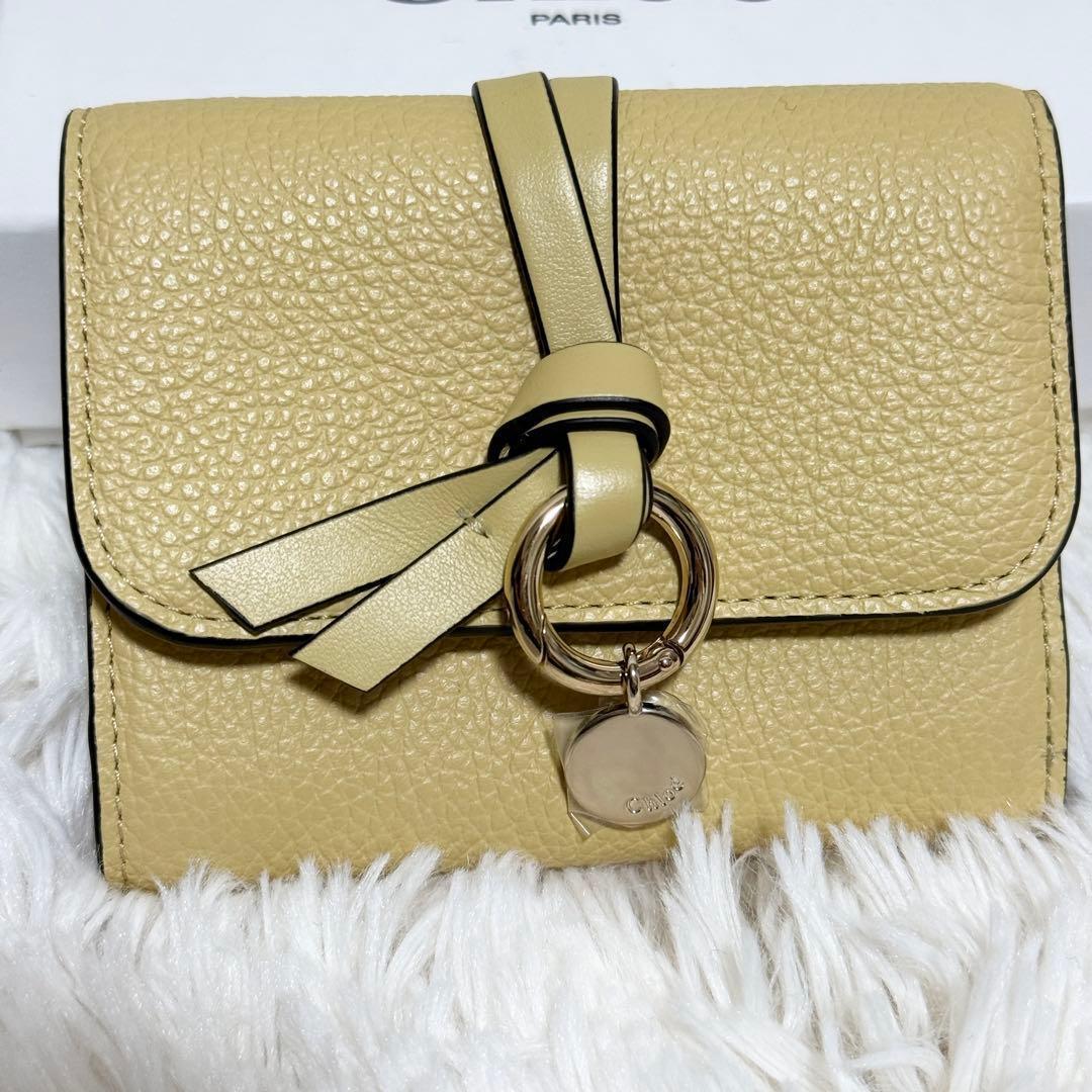 【未使用】Chloe アルファベット　三つ折り財布　イエロー