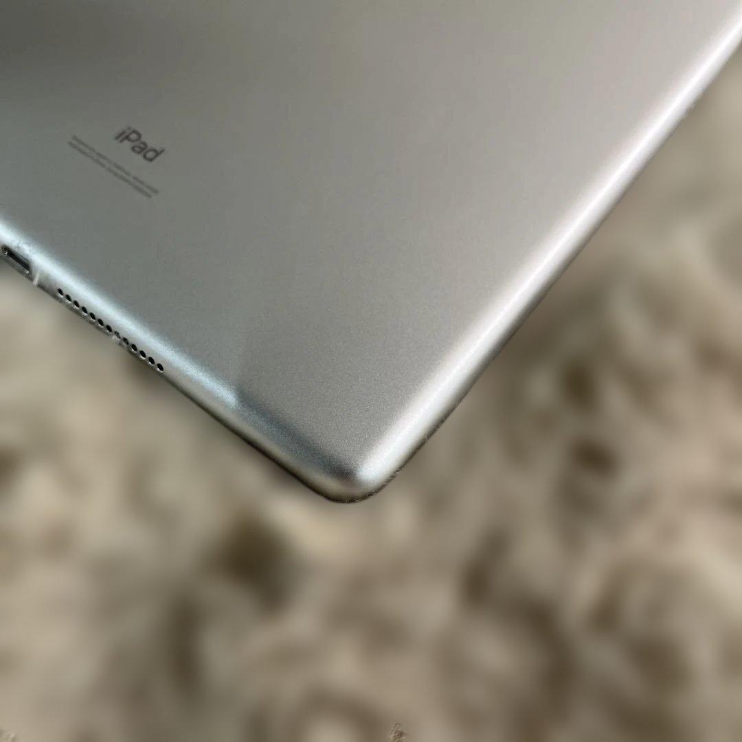 暖*樺様 Apple iPad (第８世代) Wi-Fi + Cellular