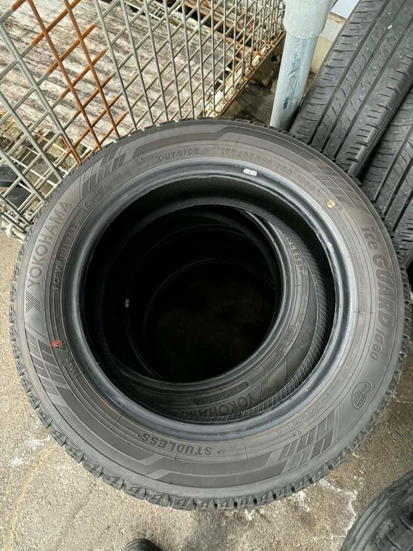 155/65R14 ヨコハマ　IG60 スタッドレスタイヤ　4本セット 送料込み