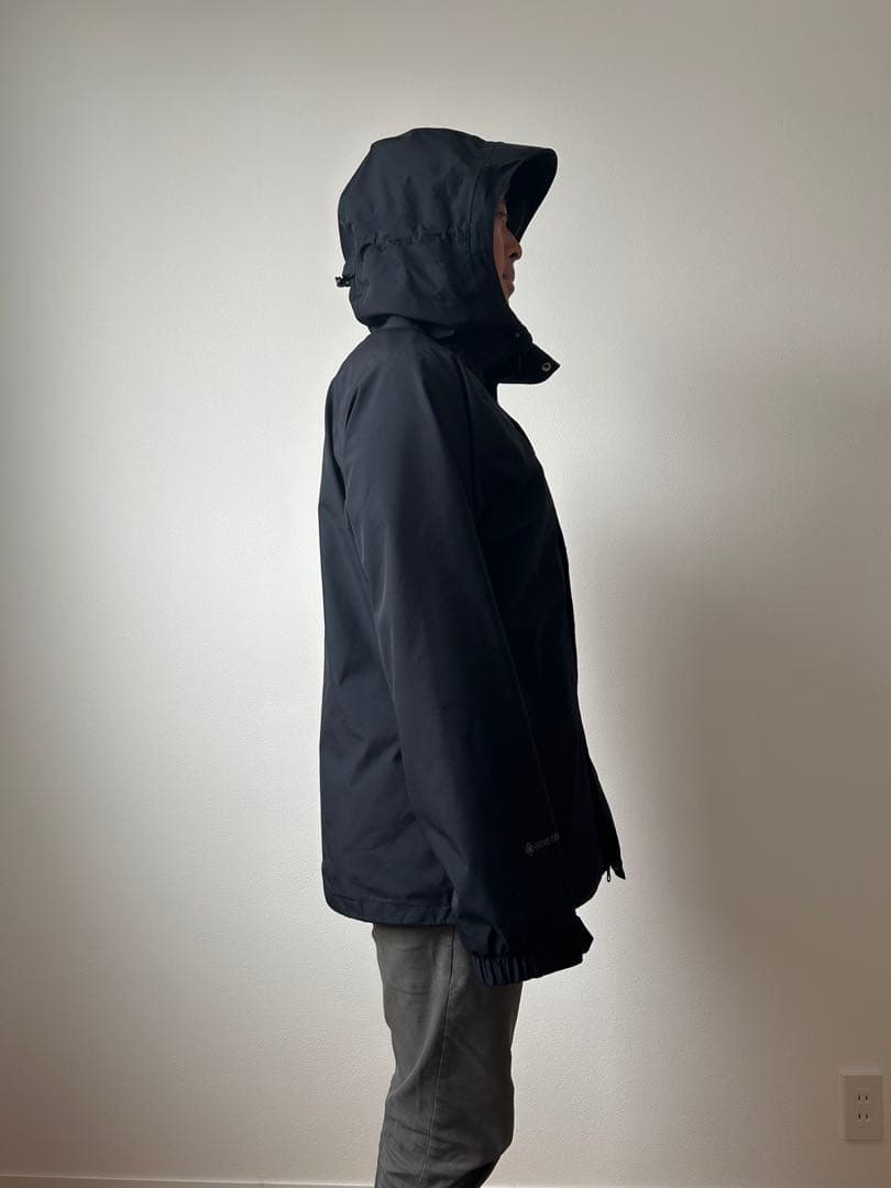 ヒカリ　ボルコム(VOLCOM)ゴアテックス(GORE-TEX)