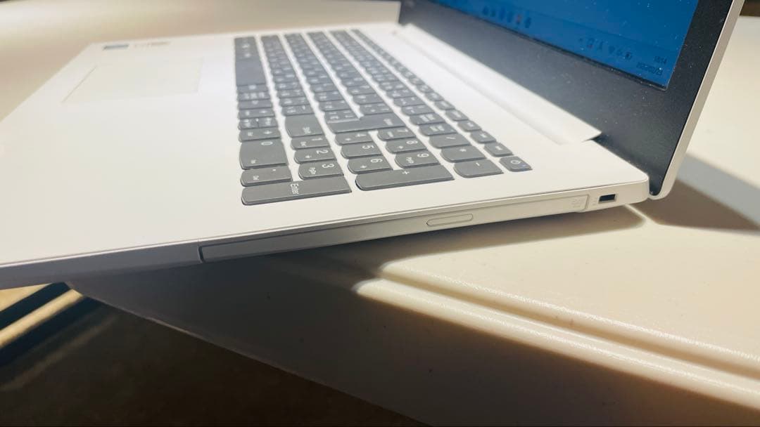 Lenovo ノートPC ホワイト 日本語配列