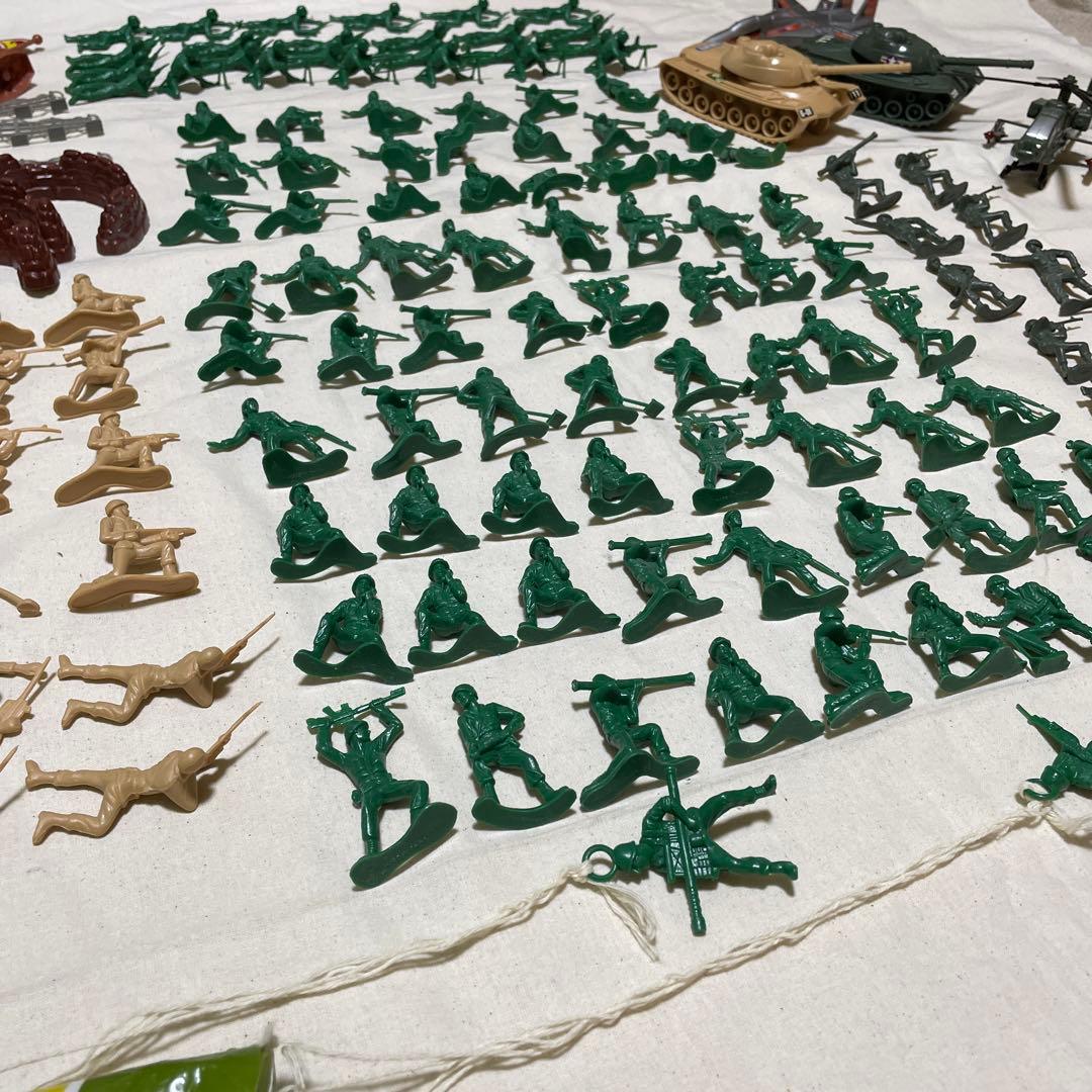 グリーンアーミーメン139体と付随品