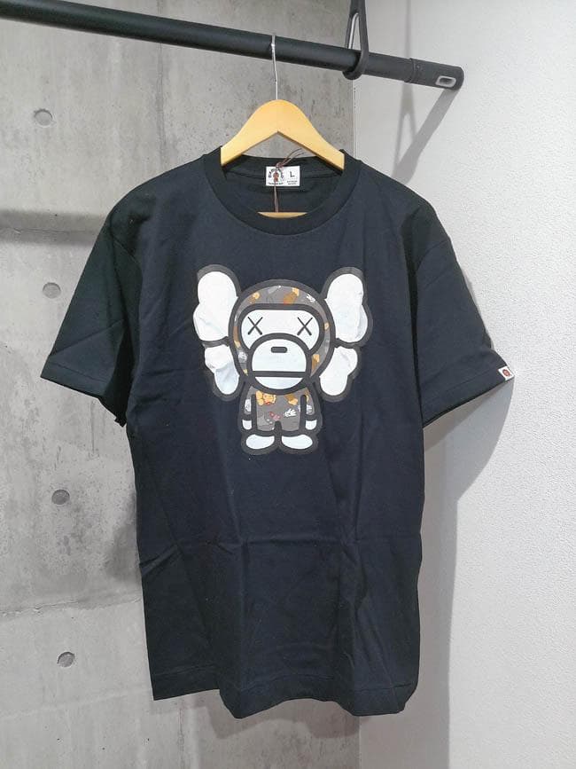 新品 ア ベイシング エイプ BAPE × KAWS カウズ マイロ TシャツL