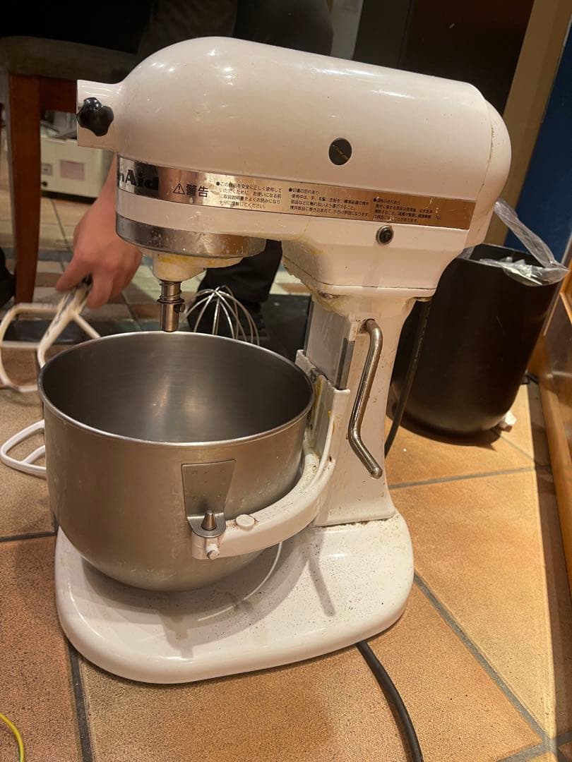 閉店作業の為　F M I kitchenAid キッチンエイド　スタンドミキサー