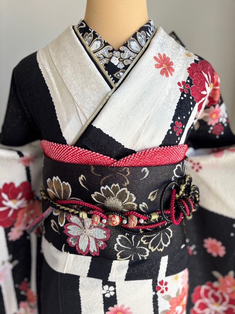 専用です！❤️お洒落で可愛い振袖フルセット（７点）正絹振袖　袋帯　成人式　白黒地