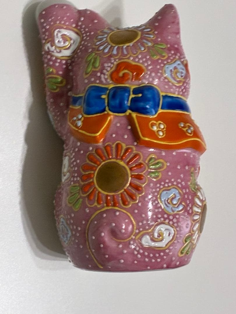 九谷焼 招き猫 約10cm 盛絵付け 縁起物 恋愛運 美品