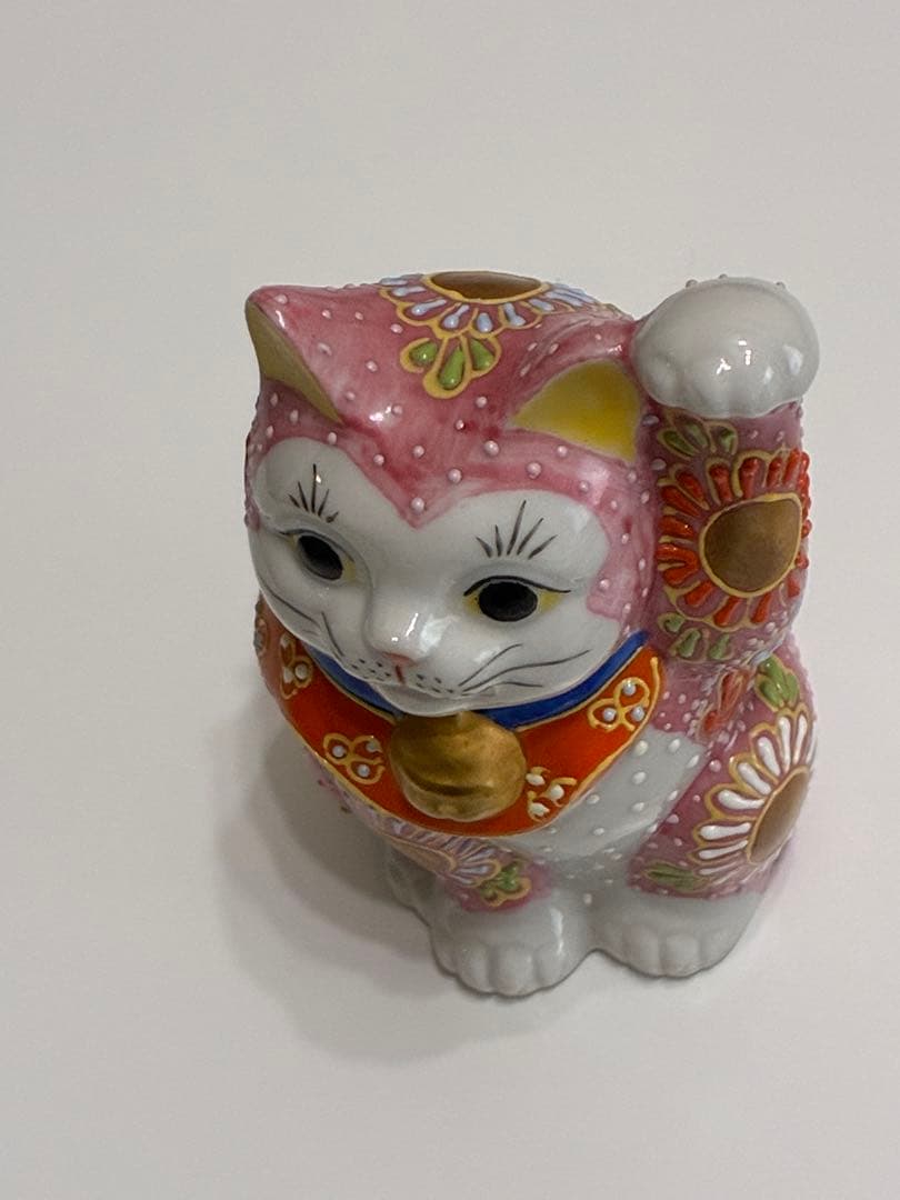 九谷焼 招き猫 約10cm 盛絵付け 縁起物 恋愛運 美品