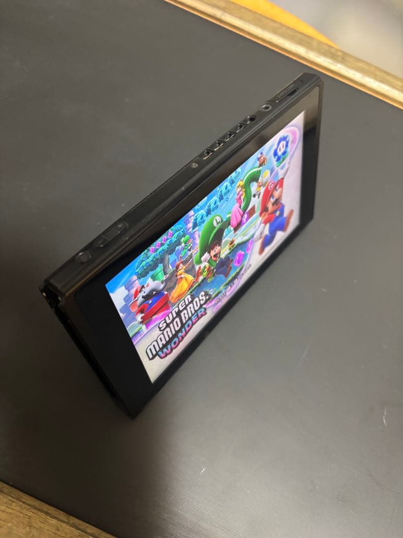 Nintendo 任天堂　ニンテンドー　Switch 本体