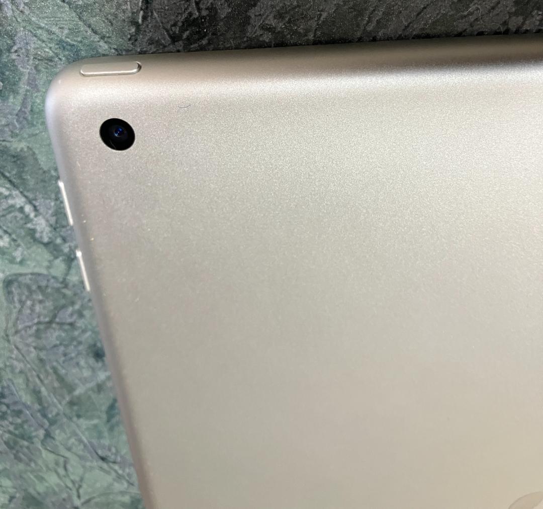 響*様 Apple iPad 第6世代 Wi-Fi 32GB【美品】本体のみ